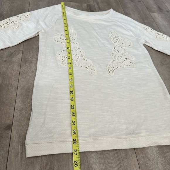Loft Lou & Grey Crochet Lace Appliqué Cream Sweater sz XS excellent condition - Picture 12 of 13
